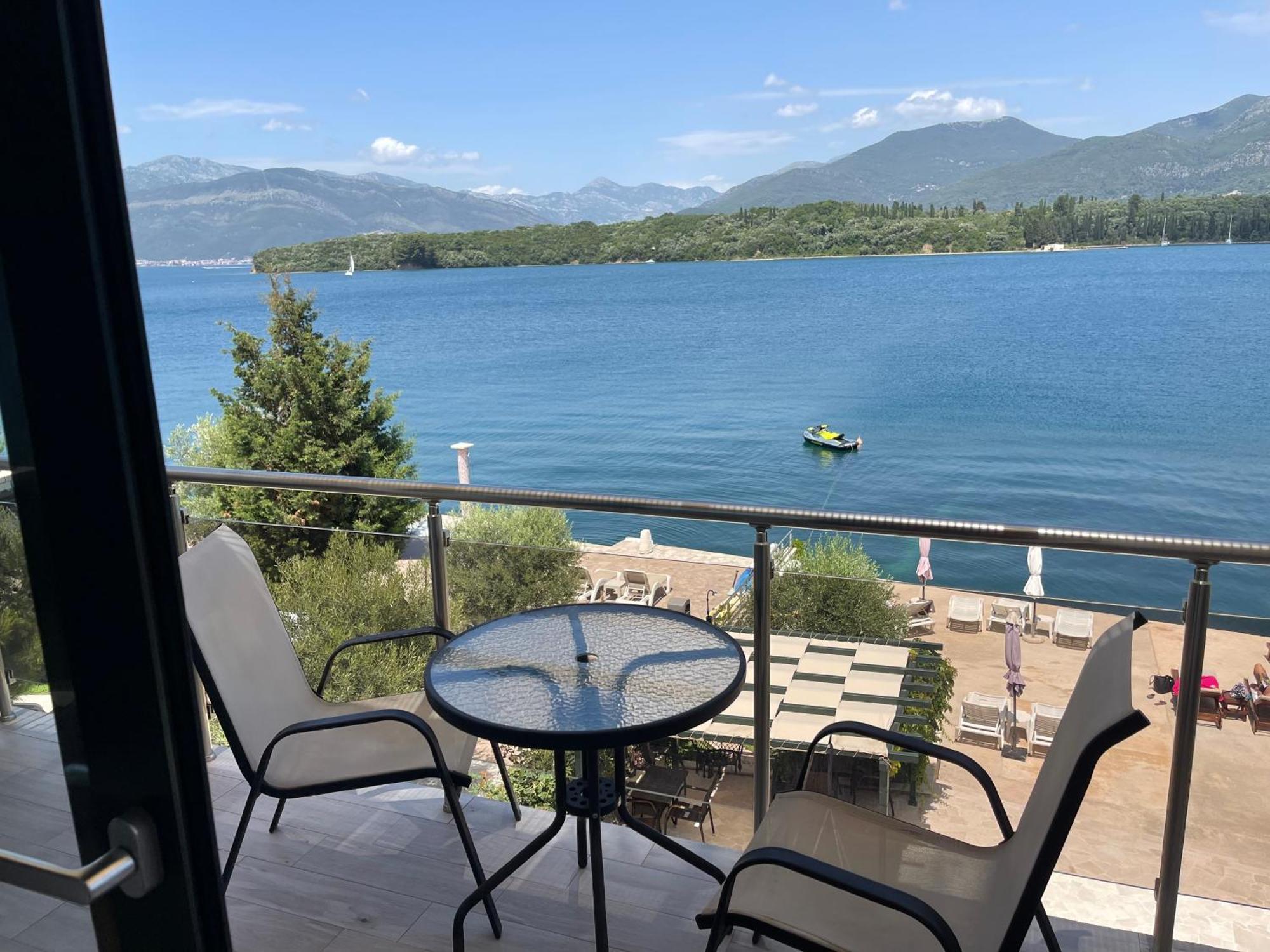 Apartmani Mia Tivat Exteriér fotografie