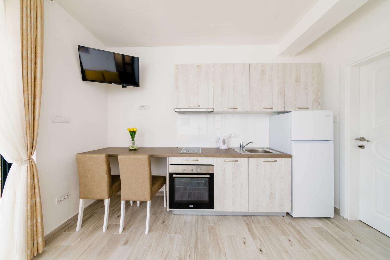 Apartmani Mia Tivat Exteriér fotografie