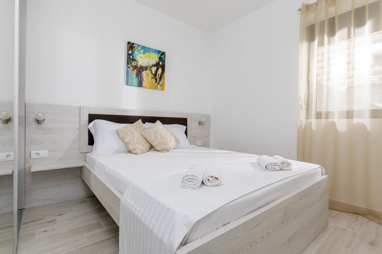 Apartmani Mia Tivat Exteriér fotografie